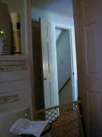 avail-light-rbt-office-toward-den.jpg (32816 bytes)